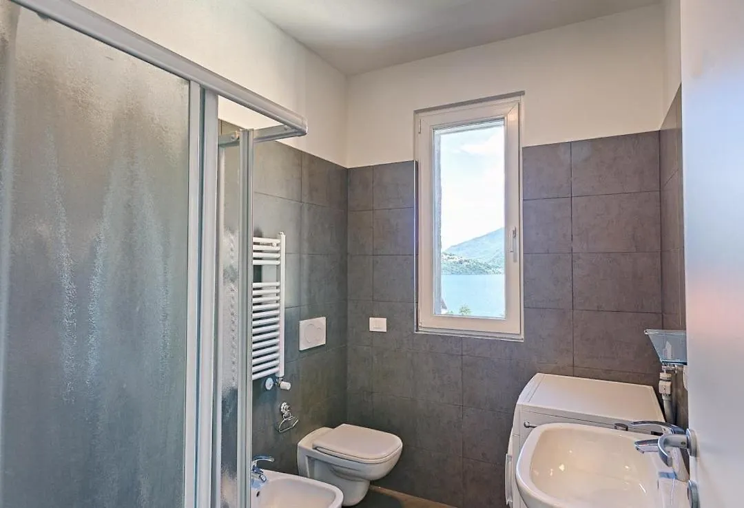 The Sunshine - Apartments With Pool Musso Italien