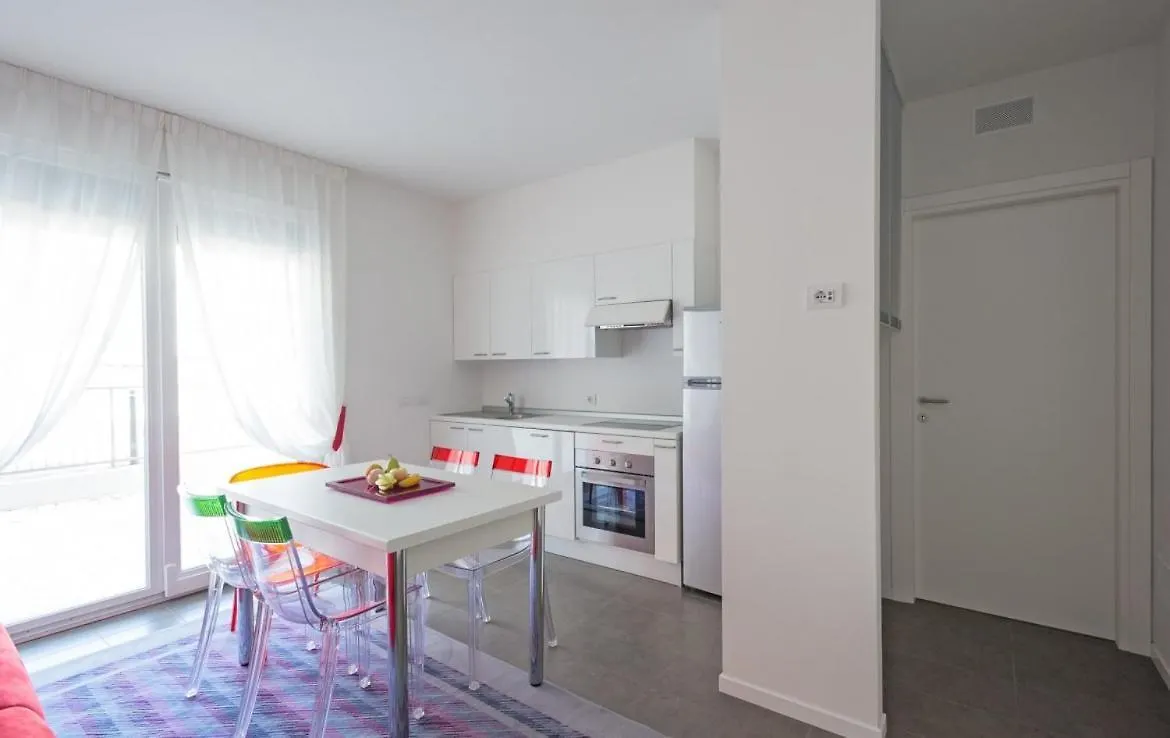 The Sunshine - Apartments With Pool Musso