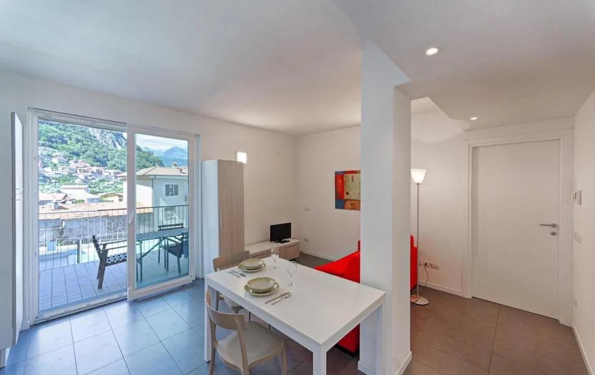 The Sunshine - Apartments With Pool Musso