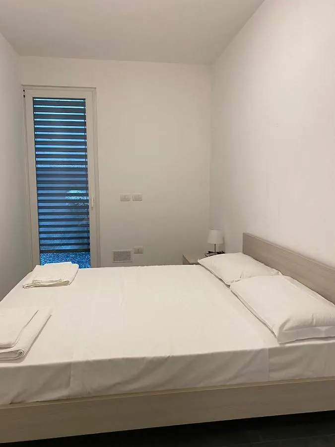 The Sunshine - Apartments With Pool Musso